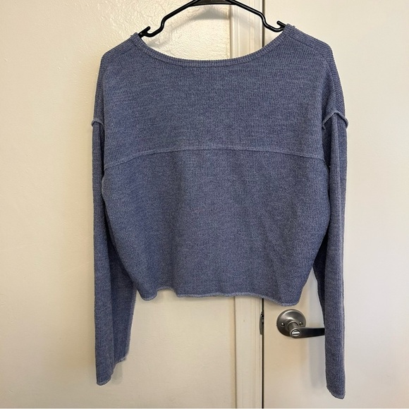 Urban Outfitters Parker Notched Long Sleeve Top Light Blue Size Small Cozy Warm - Picture 8 of 9
